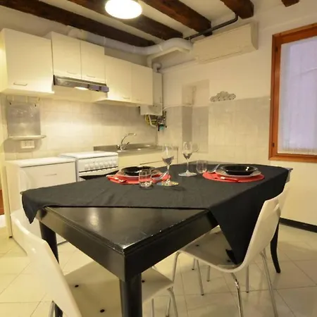 Carlo's By Venicevillas Daire *